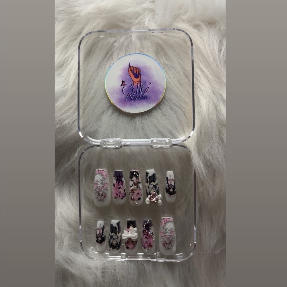 Stylish Pink and Black Nail Set